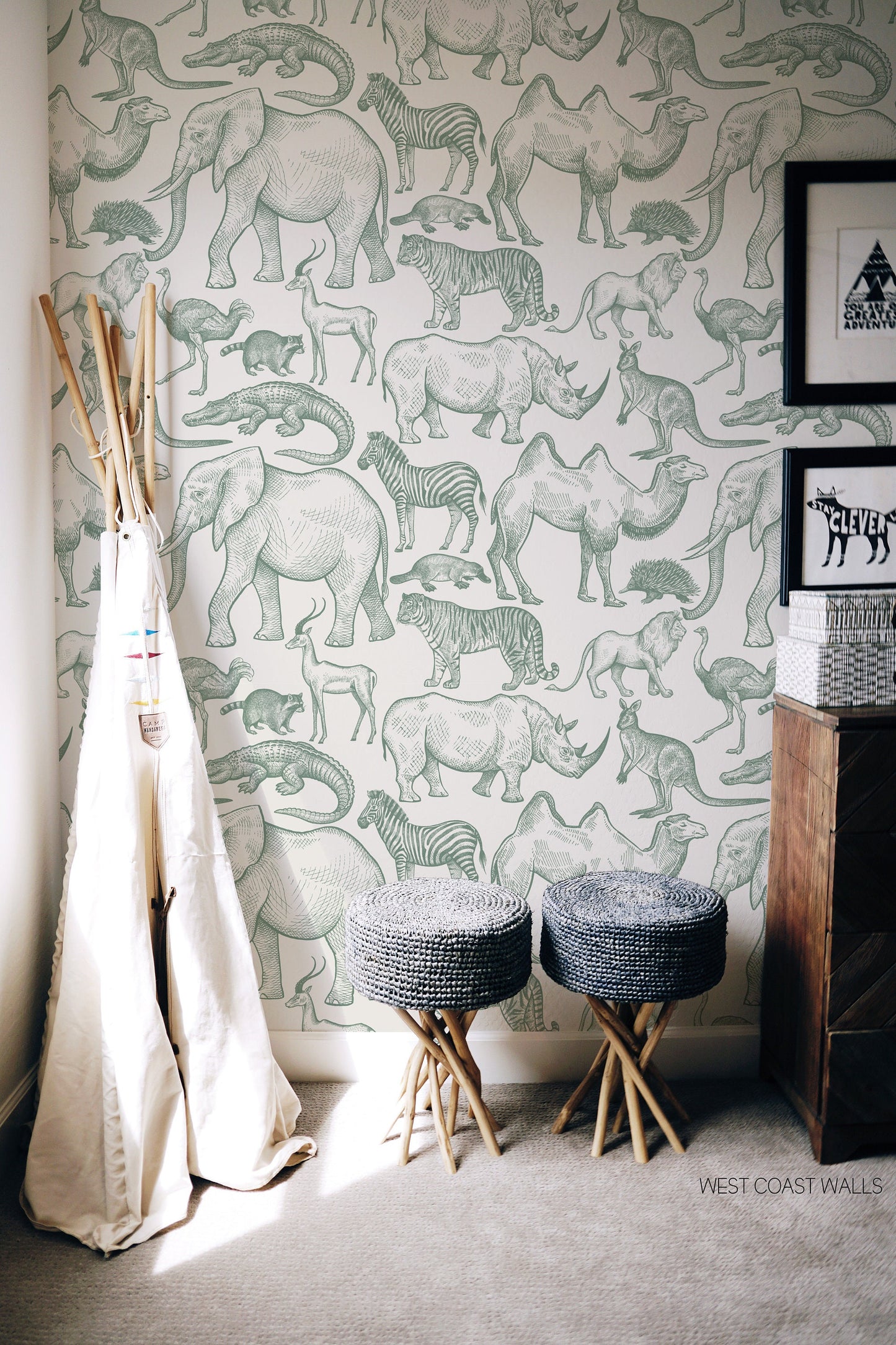 Hand Drawn Safari Animals Wallpaper